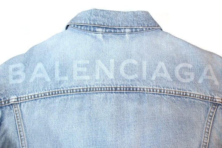 Balenciaga バレンシアガ デニムジャケット メンズ46 ライトブルー デニム tye14 432 の購入なら 質 の大黒屋 公式