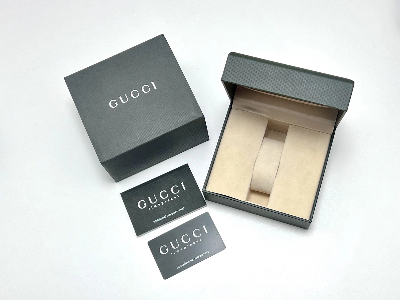 GUCCI グッチ 腕時計 YA067502 6700L ステンレス ブラック文字盤 クォーツ【472】EY