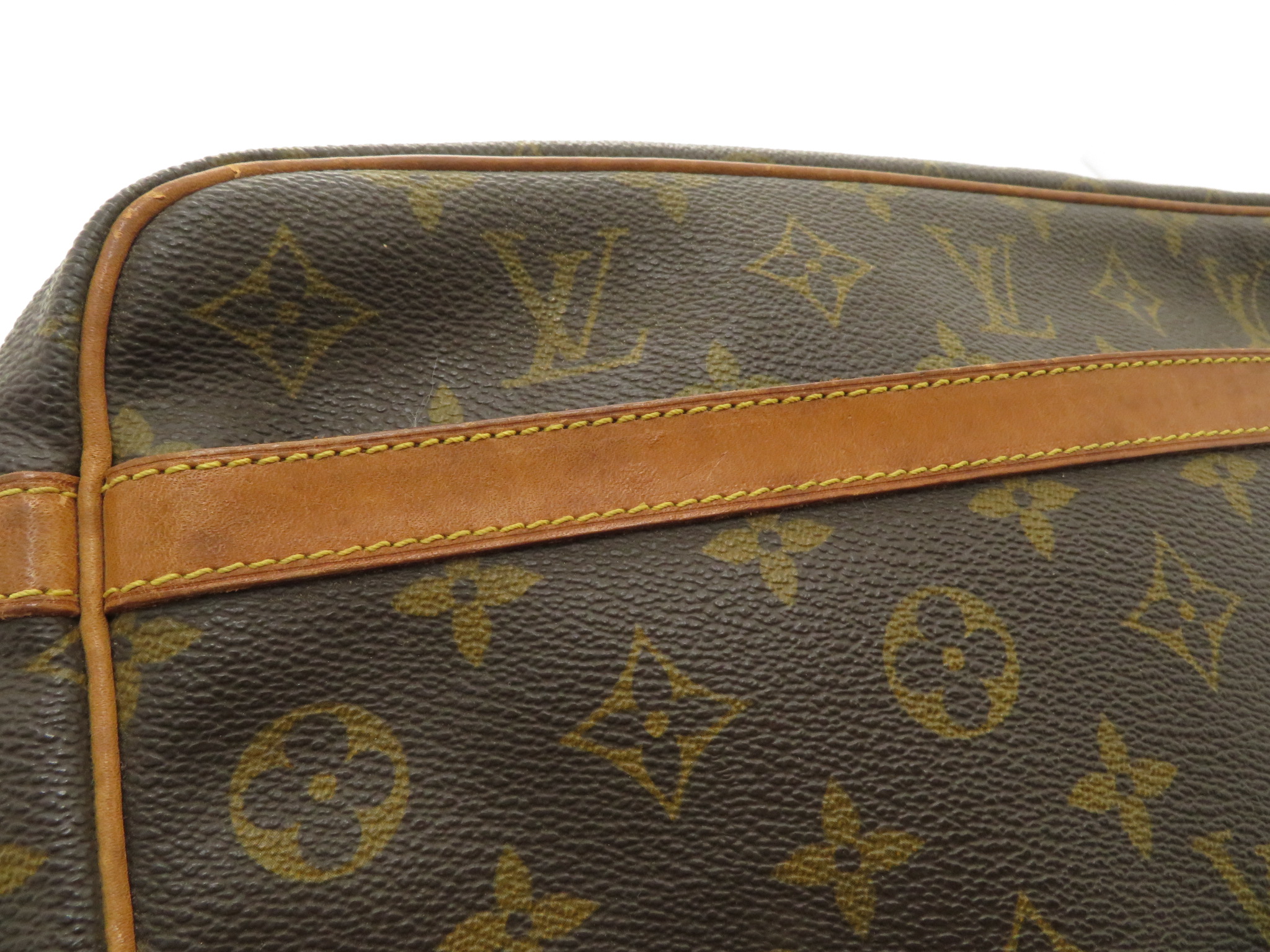 LOUIS VUITTON - 【25日まで限定出品】LOUIS VUITTON コンピエーニュ28