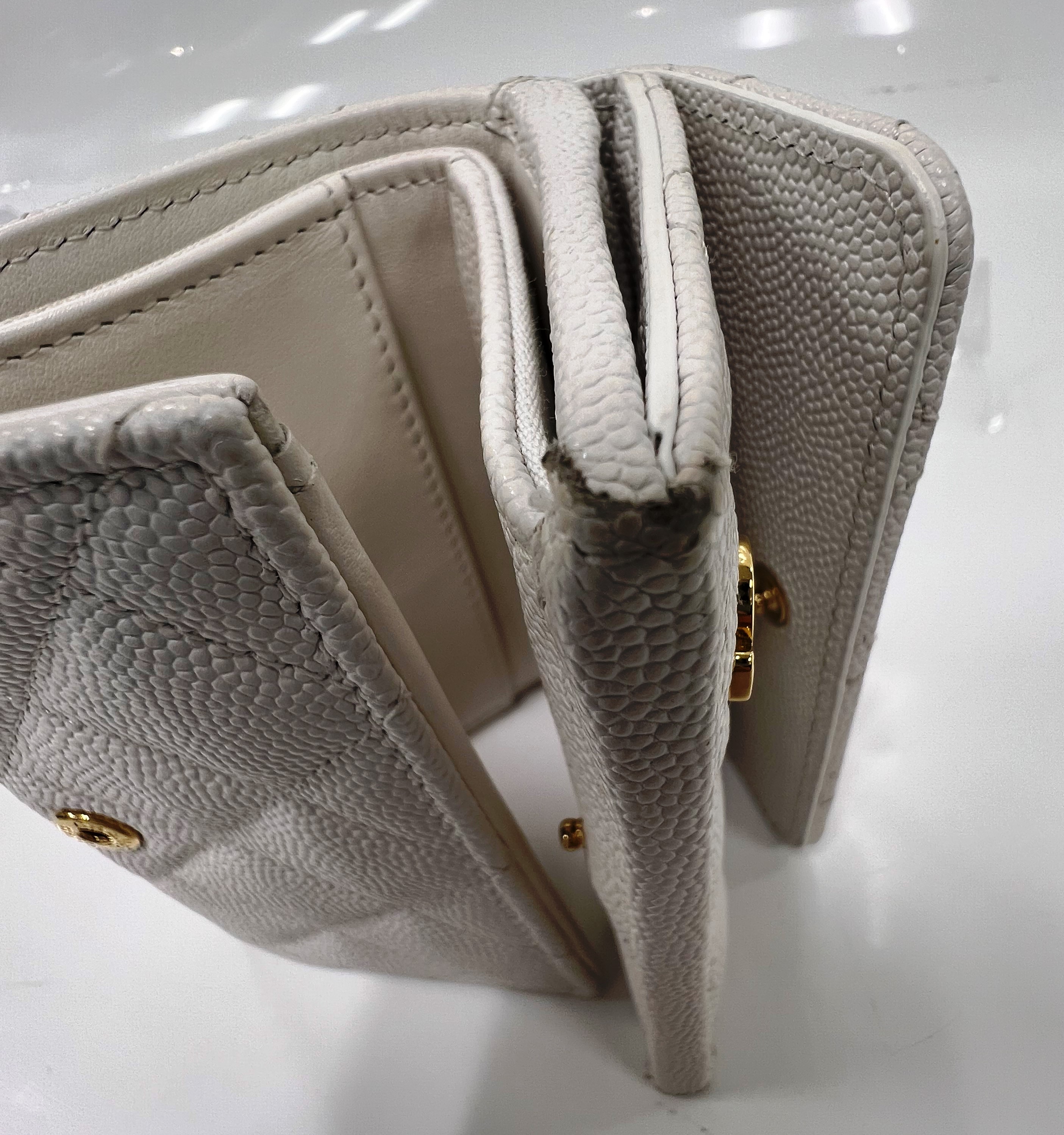 ☆3日以内返品可☆ CHANEL シャネル AP3081 キャビアスキン