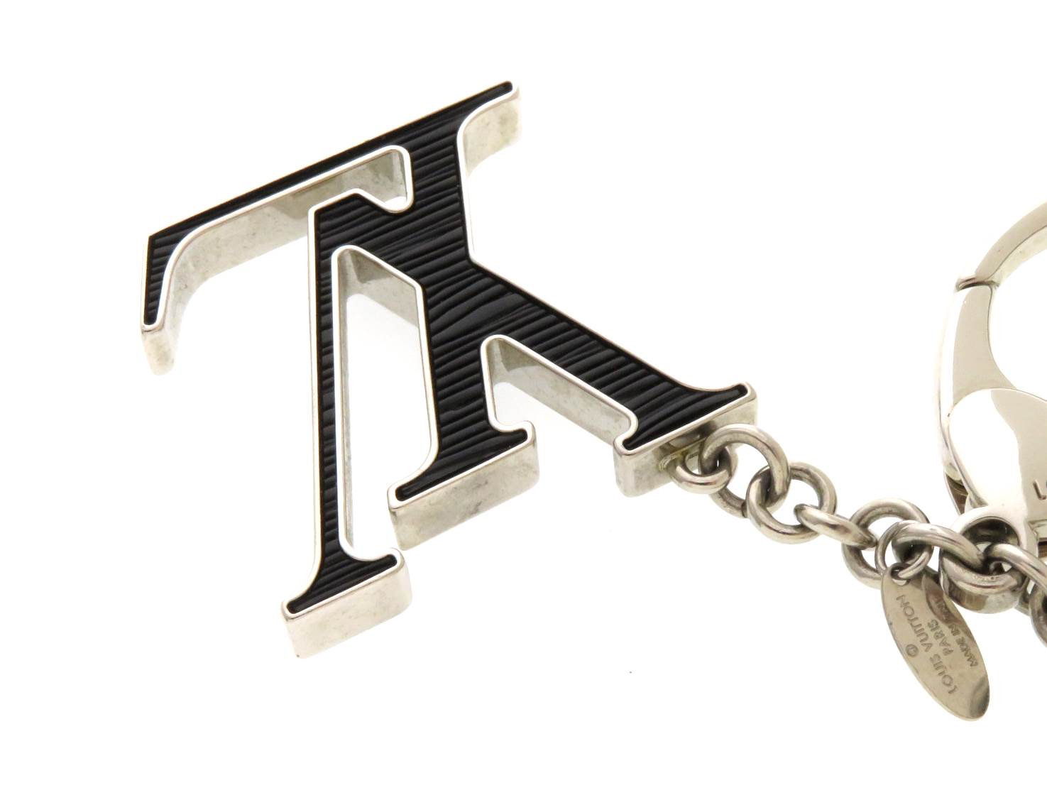 LV Key Pendant Necklace MP2842 – LuxUness