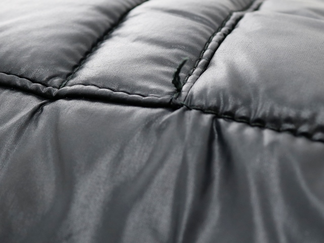 BOTTEGA VENETA ボッテガヴェネタ スピンネーカー ブラック