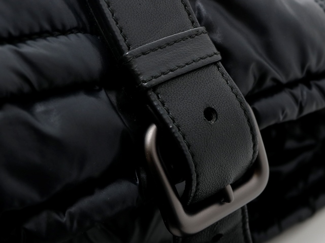 BOTTEGA VENETA ボッテガヴェネタ スピンネーカー ブラック