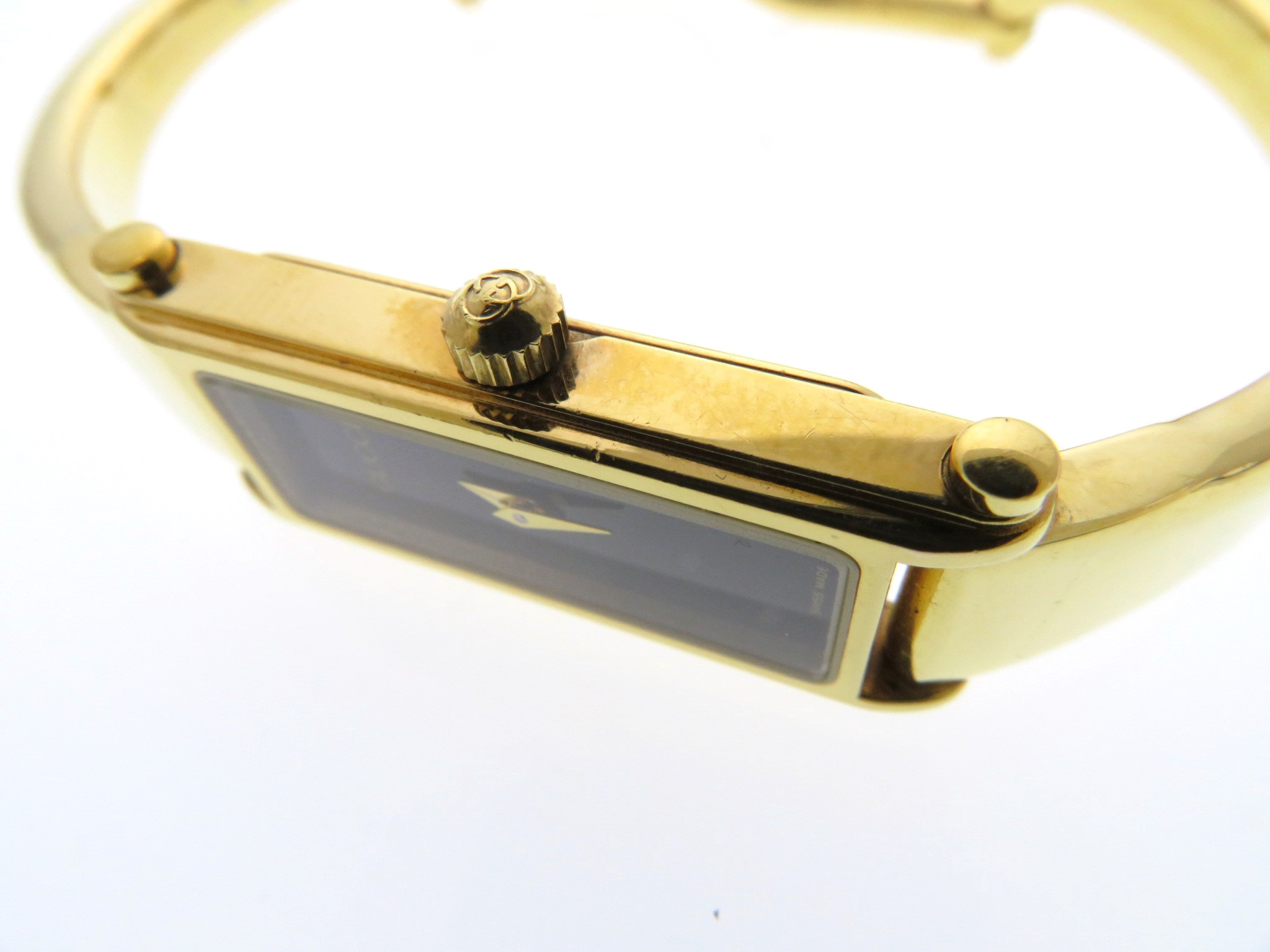 ▽良品グッチ 1500L ブラック 文字盤 GP クォーツ レディース 腕時計