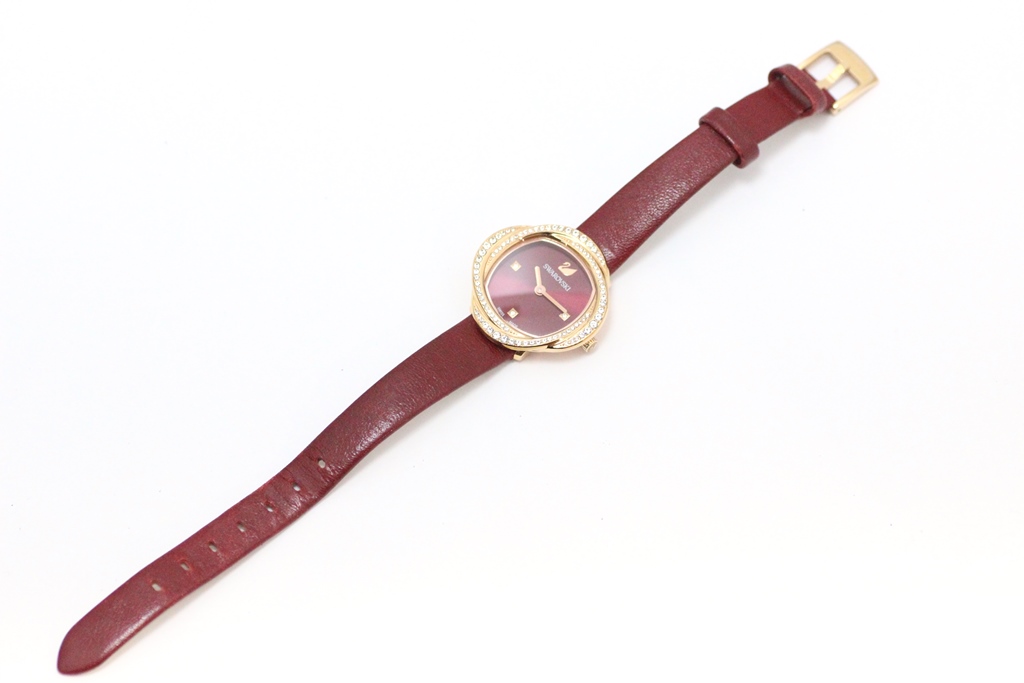 SWAROVSKI スワロフスキー 腕時計 クリスタル フラワー ウオッチ