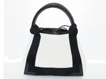 BALENCIAGA ﾊﾞﾚﾝｼｱｶﾞ ﾈｲﾋﾞｰｶﾊﾞXS ﾌﾞﾗｯｸ/ﾎﾜｲﾄ ｷｬﾝﾊﾞｽ/ｶｰﾌ 390346・1081・V・002123  ポーチ付き【433】 の購入なら「質」の大黒屋（公式）