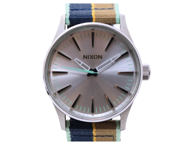 NIXON sentry 38 ss 腕時計 新品未使用 NIXON ニクソン THE SENTRY 38 腕時計 シルバー SS/ナイロン