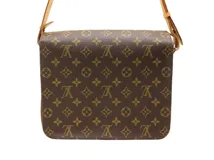 LOUI VUITTON ルイヴィトン カルトシエール26 モノグラム M51252