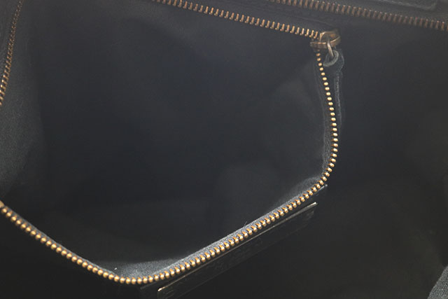 BALENCIAGA ﾊﾞﾚﾝｼｱｶﾞ ｻﾞ・ｼﾃｨ ﾓｽｸﾞﾘｰﾝ ﾚｻﾞｰ ｽﾄﾗｯﾌﾟ ﾐﾗｰ付 115748【433