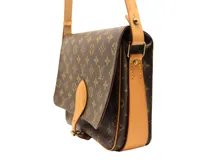 LOUI VUITTON ルイヴィトン カルトシエール26 モノグラム M51252
