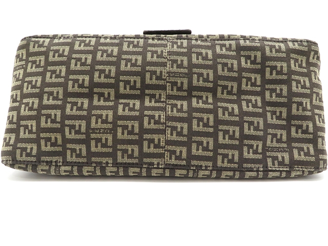 FENDI フェンディ ショルダーバッグ ズッキーノ マンマバケット