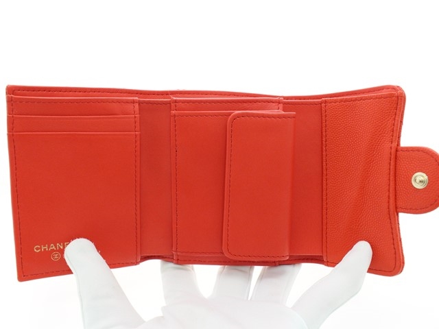 CHANEL シャネル 三つ折り財布 マトラッセ オレンジ キャビア CHANEL シャネル 三つ折り財布 マトラッセ オレンジ キャビア