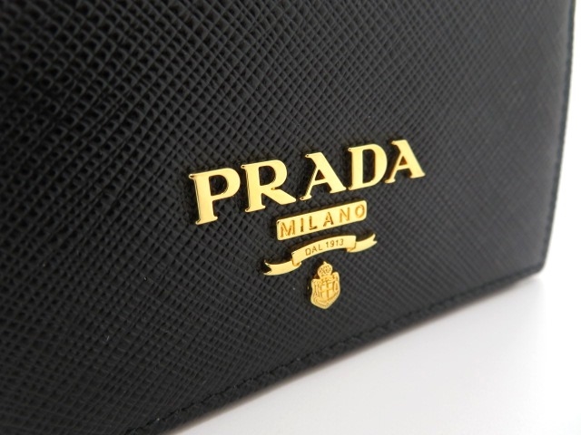 PRADA プラダ 小物 名刺入れ カードケース ブラック サフィアーノ【460