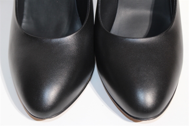 CHANEL シャネル パンプス レディース 38ハーフ ブラック レザー