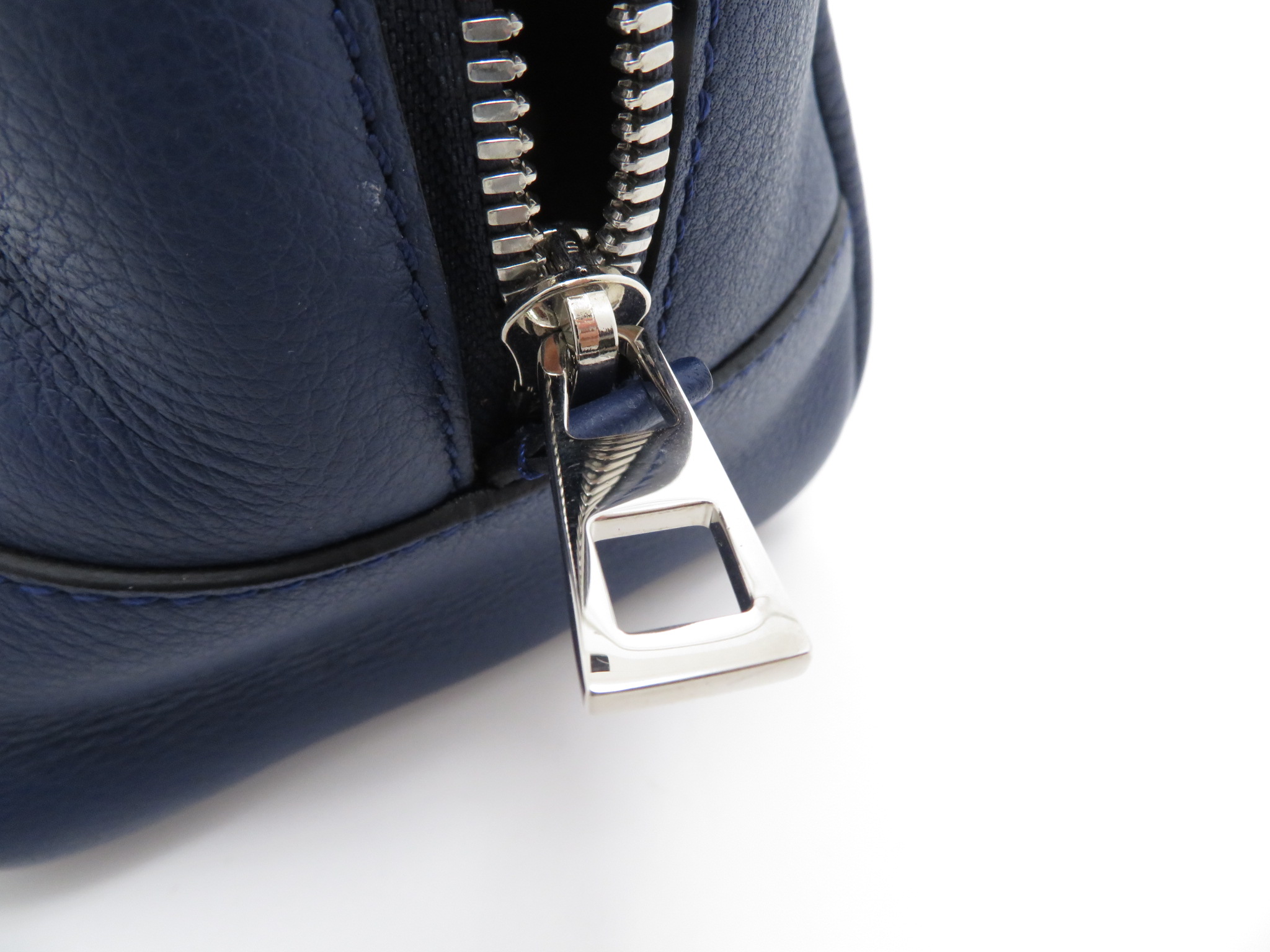 LOEWE アマソナ75 スモール 2wayバッグ ネイビー 楽天市場】【送料無料】【美品】ロエベ LOEWE アマソナ75 2way