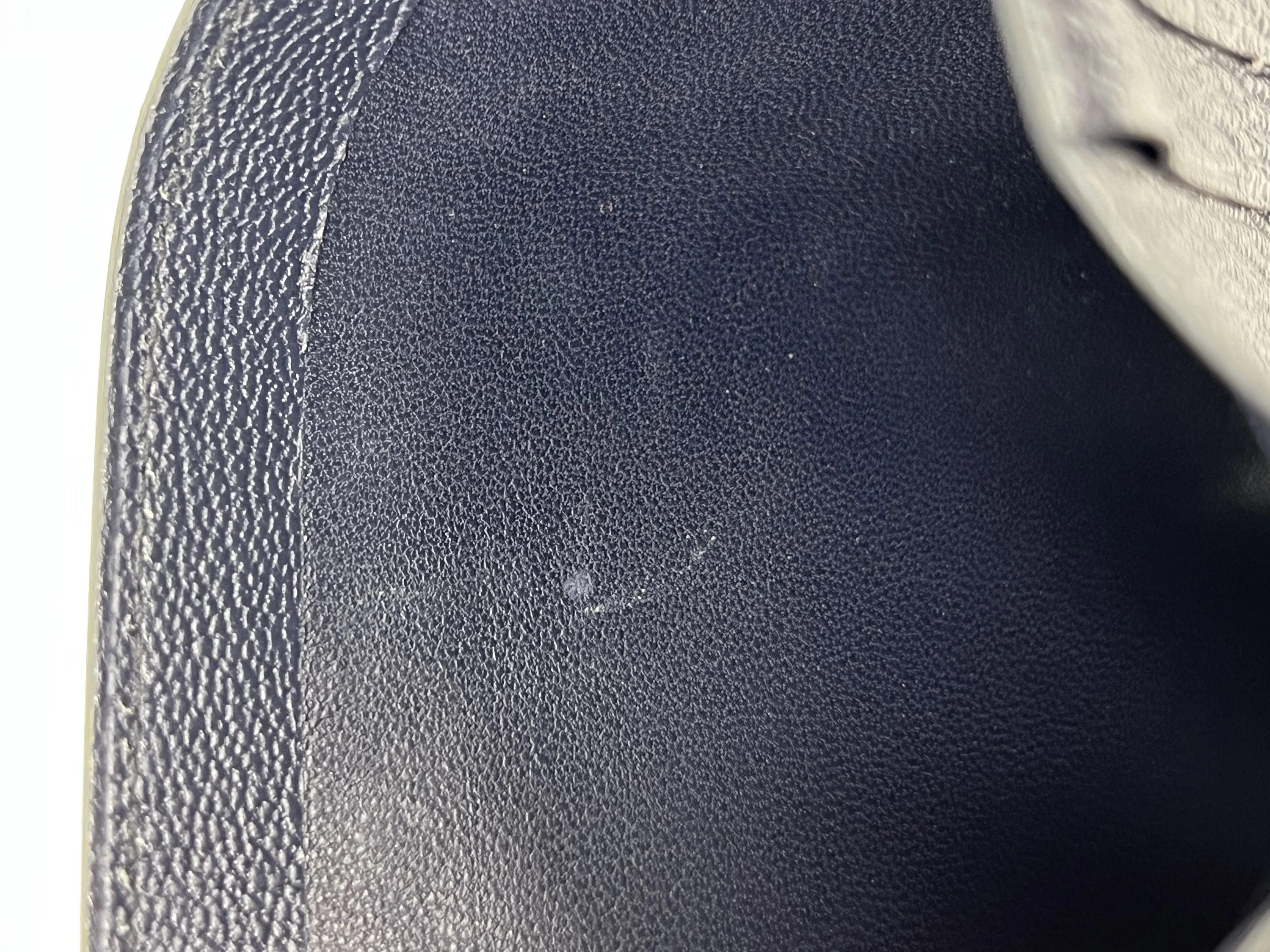 HERMES　エルメス　小物　二つ折り財布　ベアンコンパクト　ブルーニュイ・GP金具　オーストリッチ　C刻印・2018年頃製造　【472】HA