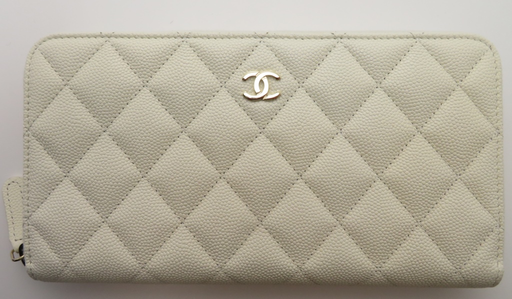 CHANEL シャネル マトラッセ ラウンドファスナー ホワイト キャビア