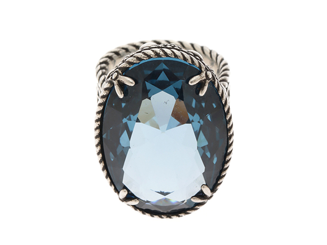 『GUCCI』クリスタル ブローチ シルバートーン GG Marmont crystal brooch in palladium-toned metal | GUCCI® US