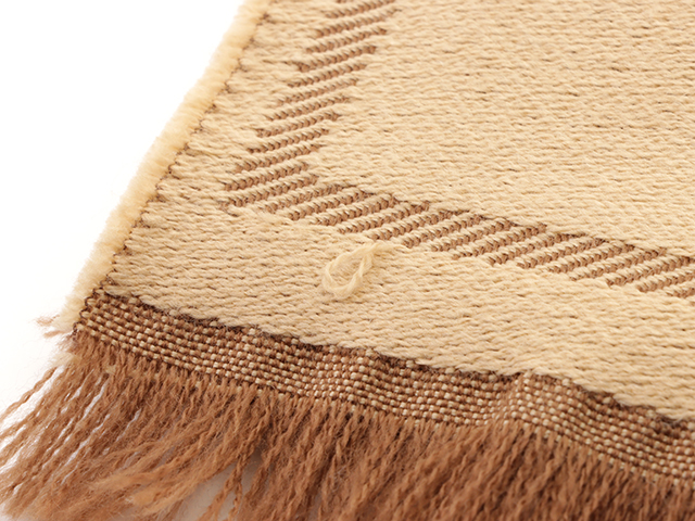 GUCCI 新品ウールジャガードストール⭐︎ベージュ入手困難 GUCCI 新品ウールジャガードストール⭐︎ベージュ入手困難 スピード