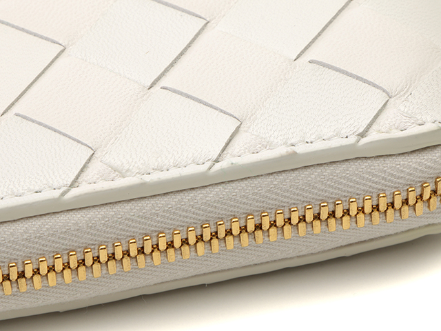ボッテガヴェネタ　イントレチャート　財布　ホワイト ボッテガヴェネタ BOTTEGA VENETA 三つ折り財布 592678 VCPQ6