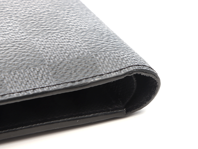 新品同様　ルイヴィトン グラフィット　二つ折り財布　ポルトフォイユマルコ ダミエ・グラフィット ポルトフォイユ・マルコ 詳細情報とお値段