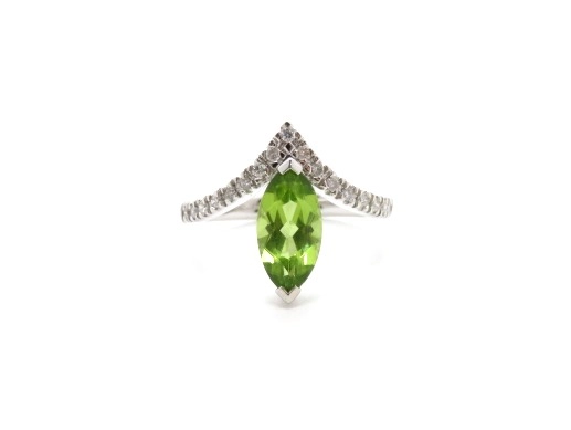 JEWELRY　ノンブランドジュエリー　リング　K18　ホワイトゴールド　ペリドット　ダイヤモンド　4.4g　13号　2120000302756　【432】