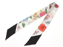 新品同様現行品 GUCCI プリント シルク ネックボウ／スカーフ プリント シルク ネックボウネイビー＆レッド | GUCCI公式