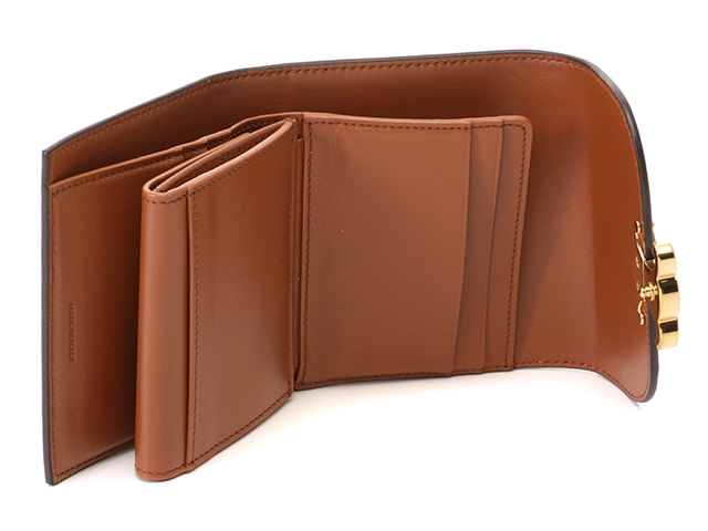 CELINE　セリーヌ　財布　トリオンフ　スモール　フラップウォレット　タン　シャイニーラムスキン　10D783BZG.04LU　2120000318719　【中古】【大黒屋】【200】