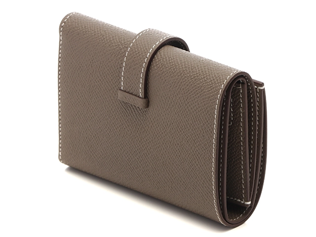 Hermès エルメス ベアンコンパクト エトゥープ ヴォーエプソン ゴールド金具 W刻印 2024年頃製造 【471】L