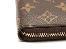 LOUIS VUITTON　ルイ・ヴィトン　ジッピー・コインパース　モノグラム　M60067　2120000349805　【437】
