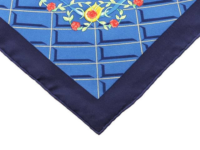 Hermès　エルメス　スカーフ　カレ90　Wolfgang Amadeus Mozart　ブルー／マルチカラー　【471】L