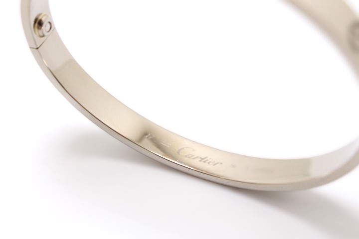 Cartier カルティエ ラブブレスレット バングル WG ホワイト 17 Cartier カルティエ ラブブレスレット バングル WG ホワイト 17