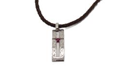 JEWELRY ノンブランドジュエリー ネックレス PT900 プラチナ レザー メタル ルビー 0.196ct エメラルド 0.302ct 【460】2120500230900