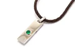 JEWELRY ノンブランドジュエリー ネックレス PT900 プラチナ レザー メタル ルビー 0.196ct エメラルド 0.302ct 【460】2120500230900