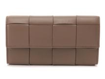 BOTTEGA VENETA　ボッテガ・ヴェネタ　カセット　ラージフラップウォレット　ブラウン　レザー　2120500268651【434】