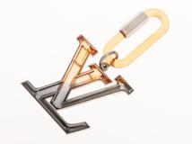 LOUIS VUITTON　ルイヴィトン　キーホルダー　ビジューサック・ＬＶプリズム　ＳＳ　ブラックスラッシュ　オレンジ　プラスチック　スラッシュ　メタル　M67777【472】HG