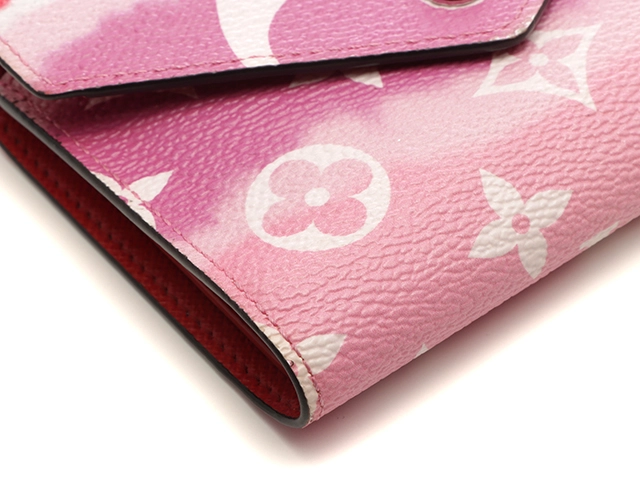 Louis Vuitton　ルイヴィトン　ポルトフォイユ・ヴィクトリーヌ　モノグラム　ルージュ　M68842　　【472】YN