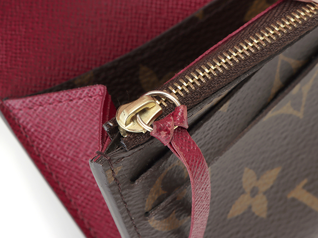 LOUIS VUITTON ルイヴィトン ポルトフォイユ―・エミリー