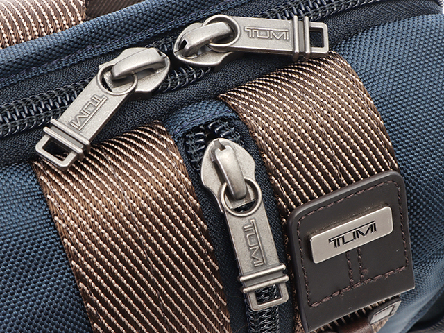 TUMI トゥミ モントレー スリングショルダーバッグ ボディバッグ