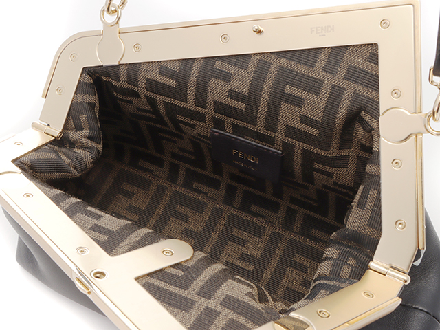 Fendi フェンディ ショルダーバッグ ファースト スモール