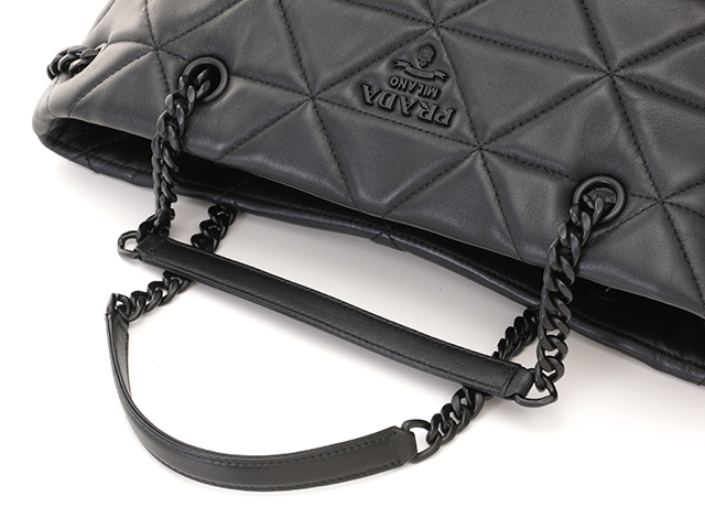 PRADA プラダ スペクトラム トートバッグ ブラック レザー 1BG298  