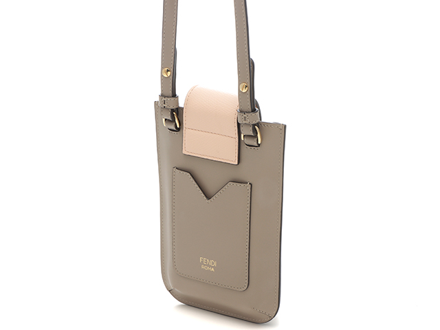 FENDI - FENDI(フェンディ) 携帯電話ケース美品  FFダイヤモンド フォンポーチ 7AS188ALWAF1E70 ダブグレー(ベージュ)×ピンク レザー FENDI(フェンディ) 携帯電話ケース美品 FFダイヤモンド フォン