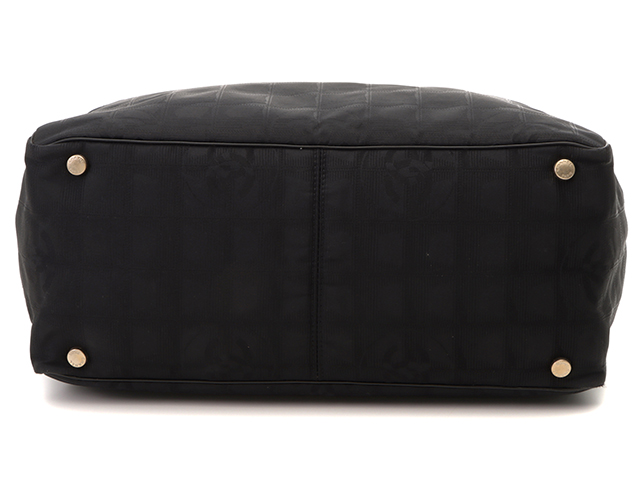 ひ*り様 CHANEL ニュートラベルラインMM ブラックナイロントートバッグ CHANEL シャネル ニュートラベルライントートMM ブラック ナイロン