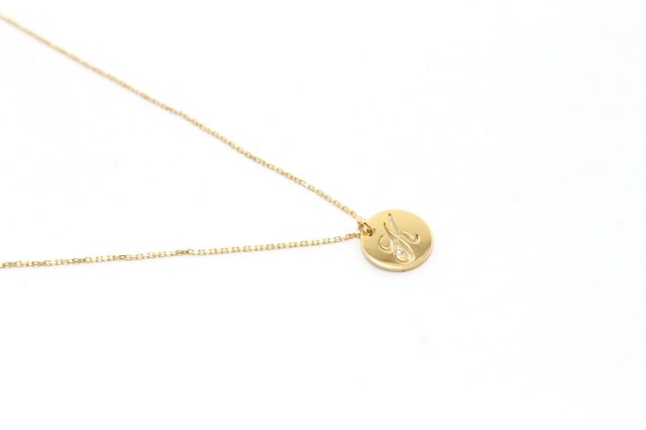 【出品9/19まで】オレフィーチェ K18 イニシャルネックレス K18/Pt「レター」ネックレス｜【オレフィーチェ】Orefice