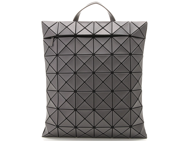 イッセイミヤケ ISSEY MIYAKE バオバオリュック グレー/ブラック PVC/ナイロン  BB01－AG691【460】2141100587676 の購入なら「質」の大黒屋（公式）