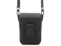 LOUIS VUITTON　ルイ・ヴィトン　Ｓロックヴェルティカル・ウェアラブルウォレット　モノグラム・トリヨン　ノワ【431】2141100638569