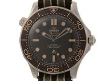 オメガ シーマスター ダイバー300M 007 自動巻き 腕時計 ナイロン ブラウン 2021年6月購入 210.92.42.20.01.001 メンズ 40802063904【アラモード】