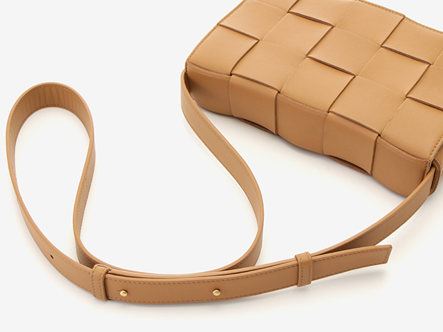 BOTTEGA VENETA ボッテガヴェネタ カセット ショルダーバッグ