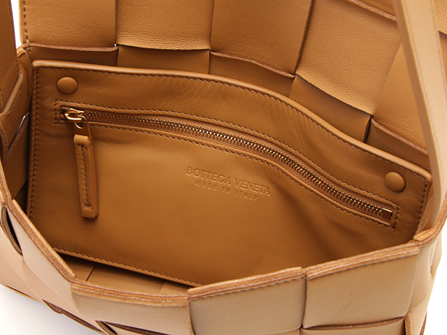 BOTTEGA VENETA カセット ショルダー キャラメル 新品 正規品 パデット カセット ショルダーバッグ キャラメル ブラウン[591970