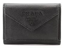 PRADA プラダ 三つ折り財布 ブラック レザー サファイアーノ